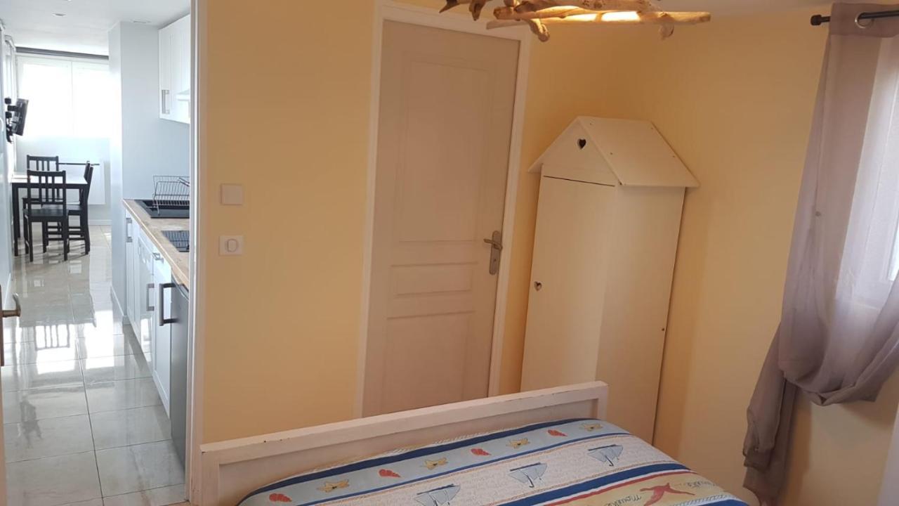 Maisonnette Bois Flottes Salles  Ngoại thất bức ảnh
