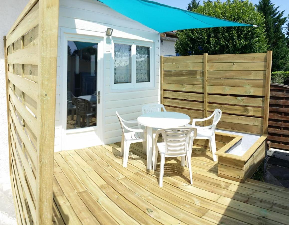 Maisonnette Bois Flottes Salles  Ngoại thất bức ảnh